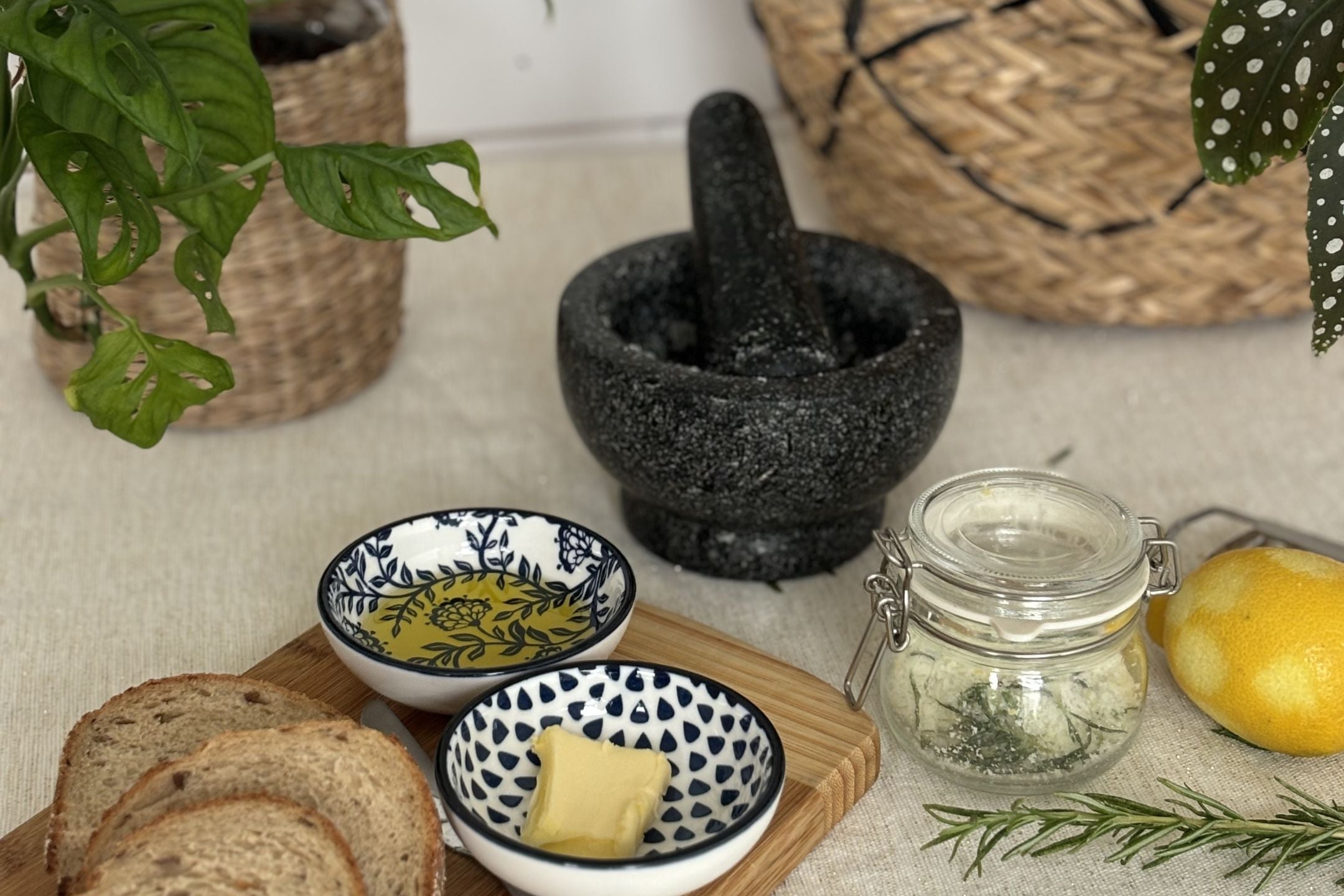 DIY: zelf kruidenzout maken met citroen